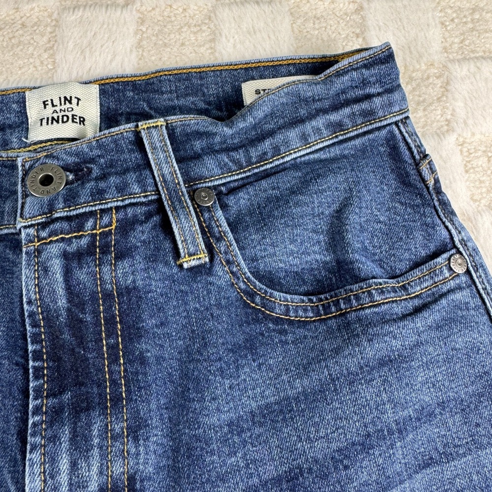 Flint and Tinder Straight Fit Jeans Mens Blue Denim Casual Everyday 28X30 - Picture 6 of 11